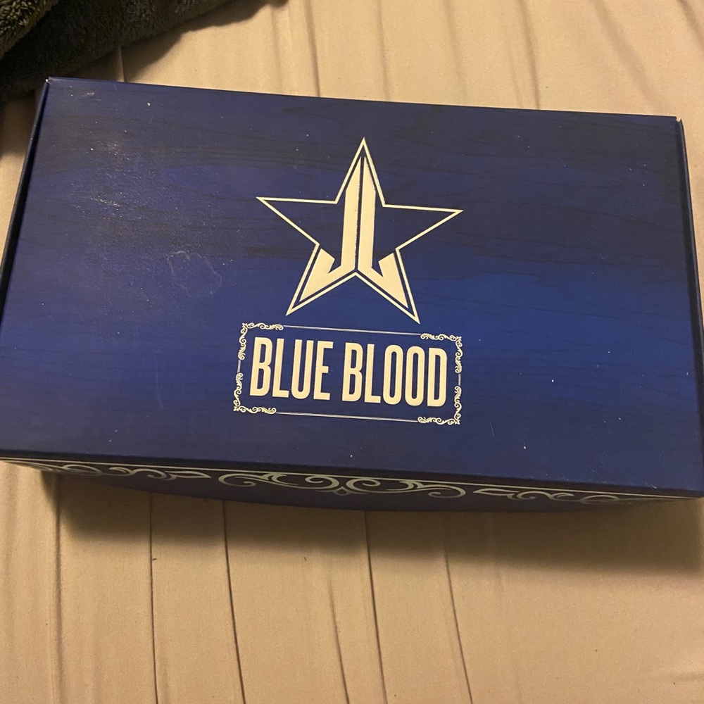 Blue blood palette